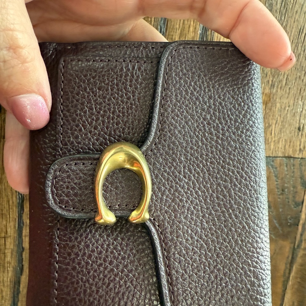 Coach Tabby Small Wallet – Dark Plum Leather – Gold Hardware – BNWT $150